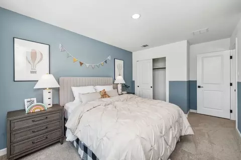 Bedroom - 552 Brookside Dr, Van Alstyne, TX 75495 photo 4 of 5