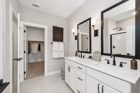 Bath - 552 Brookside Dr, Van Alstyne, TX 75495 photo 1 of 5