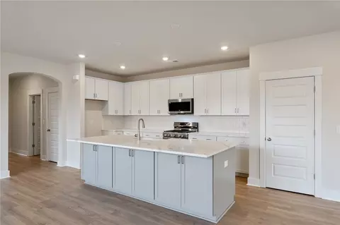 Kitchen - 117 Eagle Creek Dr, Central, SC 29630 photo 3 of 6