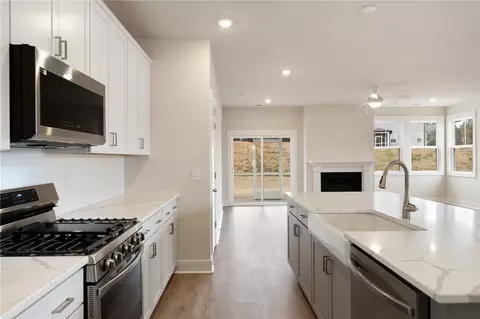Kitchen - 117 Eagle Creek Dr, Central, SC 29630 photo 5 of 6
