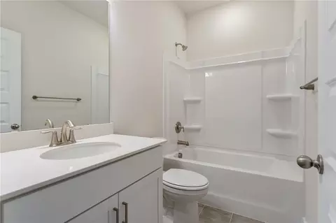 Bath - 117 Eagle Creek Dr, Central, SC 29630 photo 2 of 3