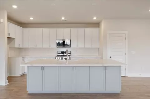 Kitchen - 117 Eagle Creek Dr, Central, SC 29630 photo 2 of 6