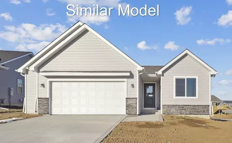 2109 White Oak Ln, Granger, IA 50109