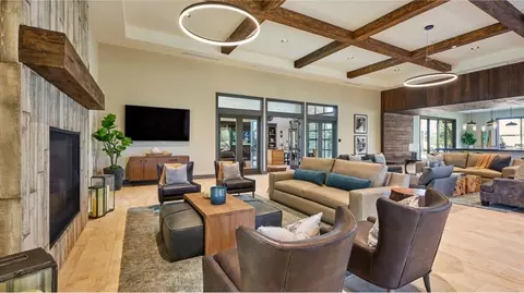 View/Area - 938 Humbolt Way W, Madera, CA 93636 photo 4 of 20