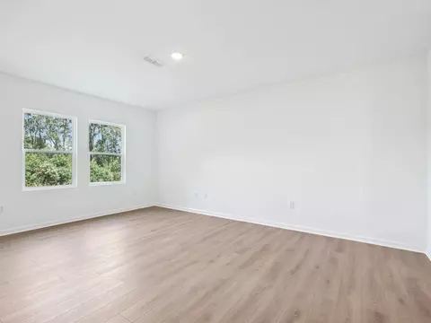 Living - 6915 Galloway Dr, Middlesex, NC 27557 photo 6 of 8