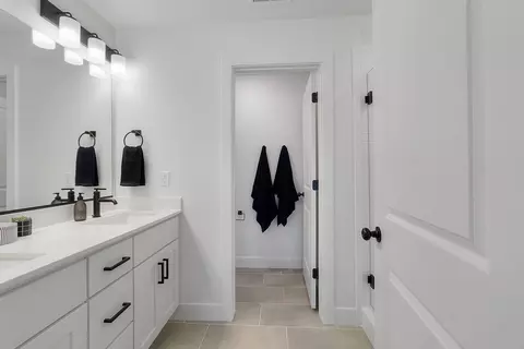 Bath - 4 S Starlight Ln, Mapleton, UT 84664 photo 2 of 3