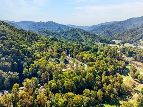 View/Area - 200 Golfwatch Rd, Canton, NC 28716 photo 1 of 9