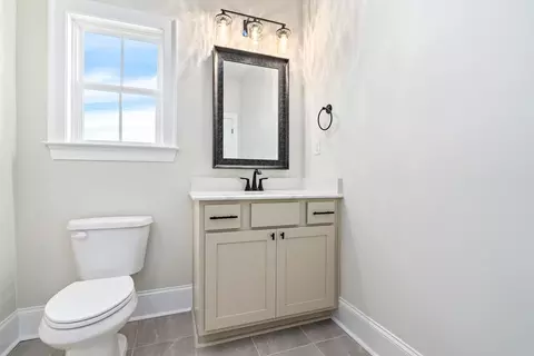 Bath - 127 Laurel Branch Dr, Dothan, AL 36305 photo 3 of 5