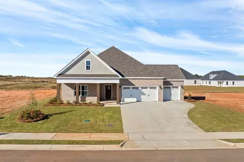 Exterior - 127 Laurel Branch Dr, Dothan, AL 36305 photo 2 of 8