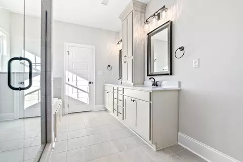 Bath - 127 Laurel Branch Dr, Dothan, AL 36305 photo 1 of 5