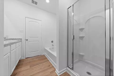 Bath - 14807 Nest Jct, Von Ormy, TX 78073 photo 1 of 2
