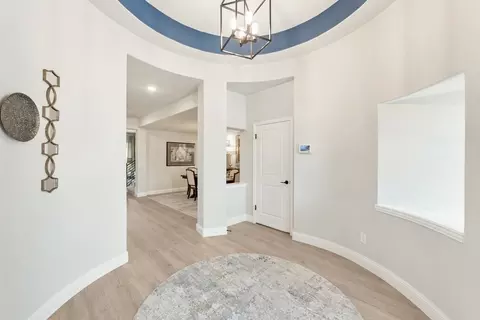 Entry Way - 112 Sweetwater Dr, Commerce, TX 75428 photo 1 of 7