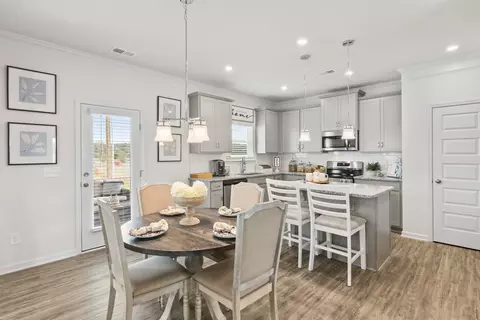 Dining - 108 Willow Cir, Rock Spring, GA 30739 photo 4 of 5