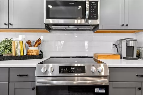 Kitchen - 108 Willow Cir, Rock Spring, GA 30739 photo 4 of 11