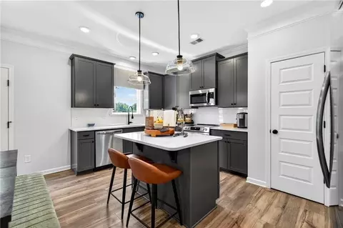 Kitchen - 108 Willow Cir, Rock Spring, GA 30739 photo 2 of 11