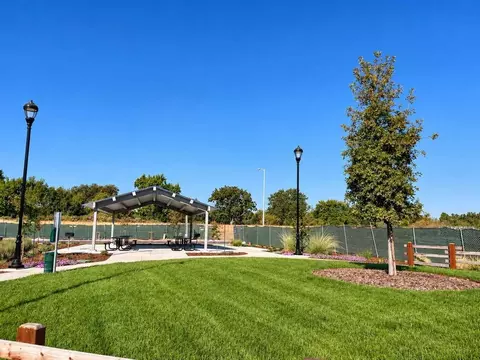 Exterior - 1067 Ginkgo Cir, Davis, CA 95618 photo 3 of 10