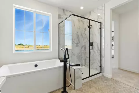 Bath - 4552 Strandberg Ave, Lathrop, CA 95330 photo 4 of 17