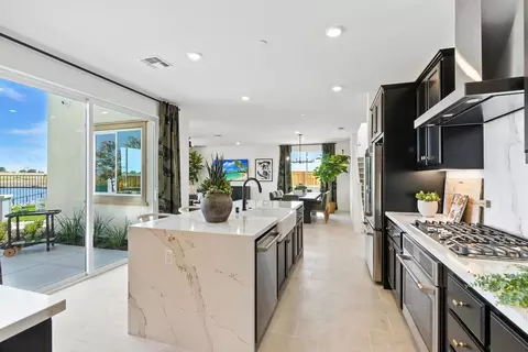 Kitchen - 4552 Strandberg Ave, Lathrop, CA 95330 photo 5 of 19