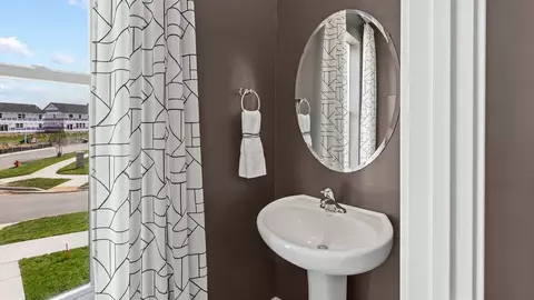 Bath - 1566 Bentstalk Dr, Frederick, MD 21703 photo 9 of 11