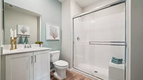 Bath - 30752 Corte Tulipan, Winchester, CA 92596 photo 2 of 2