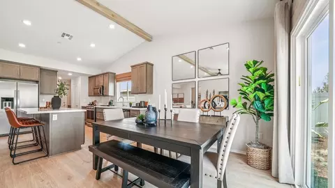 Dining - 30752 Corte Tulipan, Winchester, CA 92596 photo 2 of 3