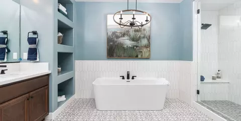 Bath - 1681 N Shirley Ave, Clovis, CA 93619 photo 2 of 2