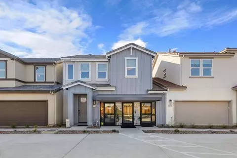2104 Harborview Way, Sacramento, CA 95832