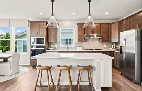 Kitchen - 2865 Briargate Dr, Lindenhurst, IL 60046 photo 1 of 4