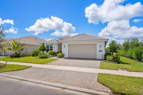 9404 SW Pinnacle Pl N, Port Saint Lucie, FL 34987