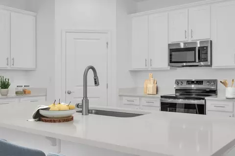 Kitchen - 606 Kay Dr, Easley, SC 29640 photo 1 of 3