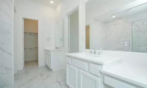 Bath - 204 Shady Spring Trl, Georgetown, TX 78628 photo 3 of 3