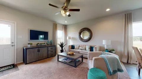 Living - 1604 Rambling Brook Dr, Benton, AR 72015 photo 1 of 4