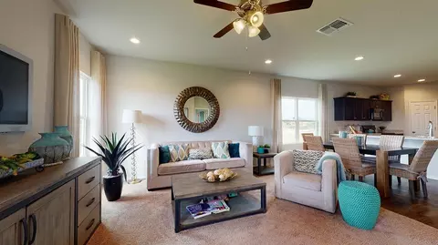 Living - 1604 Rambling Brook Dr, Benton, AR 72015 photo 2 of 4