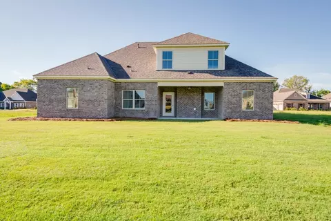 Exterior - 127 Laurel Branch Dr, Dothan, AL 36305 photo 5 of 10