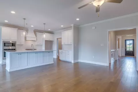 Living - 127 Laurel Branch Dr, Dothan, AL 36305 photo 1 of 4