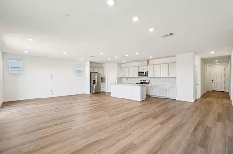 Living - 1292 Revere Loop, Galt, CA 95632 photo 1 of 4