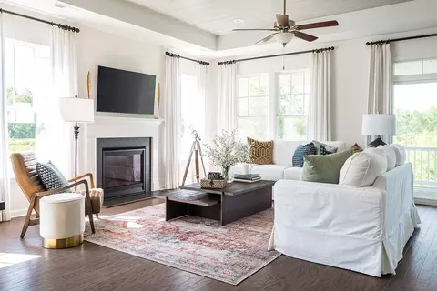 Living - 311 Tailrace Dr, Abingdon, VA 24210 photo 5 of 6