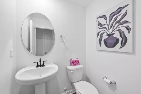 Bath - 1409 Estate Rd, Plain City, OH 43064 photo 3 of 6