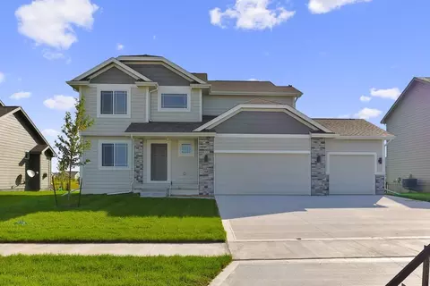 Exterior - Fairfield Dr, Ankeny, IA 50023 photo 2 of 3