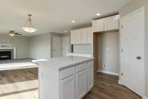 Kitchen - Fairfield Dr, Ankeny, IA 50023 photo 4 of 4