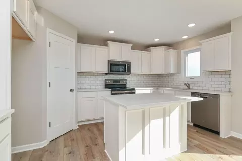 Kitchen - Fairfield Dr, Ankeny, IA 50023 photo 1 of 4