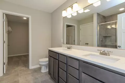 Bath - Fairfield Dr, Ankeny, IA 50023 photo 2 of 4