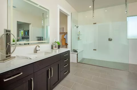 Bath - 2036 Pinehurst Dr, Lincoln, CA 95648 photo 1 of 4