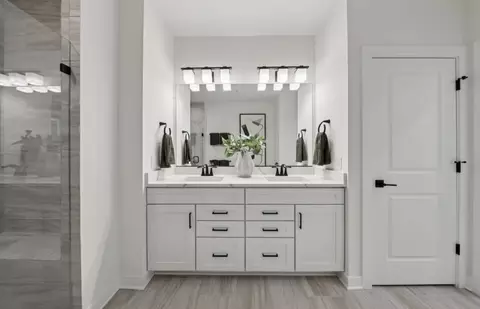 Bath - 1121 Fortune Ter, Potomac, MD 20854 photo 1 of 3