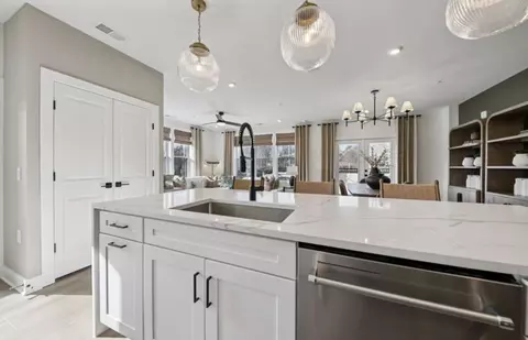Kitchen - 1121 Fortune Ter, Potomac, MD 20854 photo 3 of 5