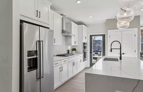 Kitchen - 1121 Fortune Ter, Potomac, MD 20854 photo 4 of 5