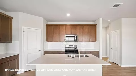 Kitchen - 13405 Eppright Trce, Manor, TX 78653 photo 2 of 4