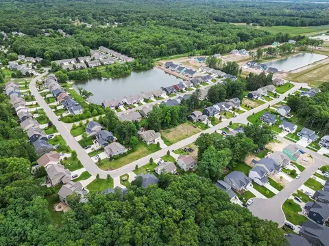 17071 136th Ave, Nunica, MI 49448