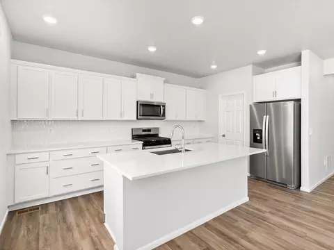 Kitchen - 10708 Waterloo Dr, Peyton, CO 80831 photo 2 of 4