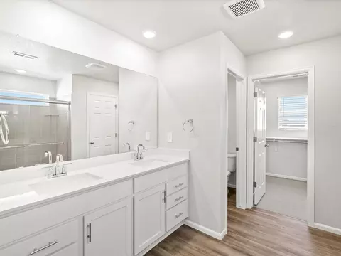 Bath - 10708 Waterloo Dr, Peyton, CO 80831 photo 3 of 7